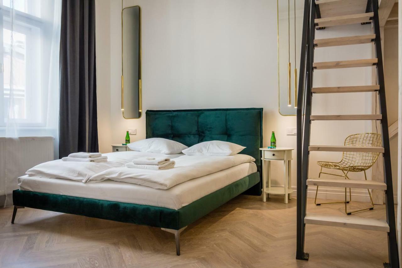 Apartament Deluxe Old Town Sw. Krzyza Wawelofts Cracovie Extérieur photo