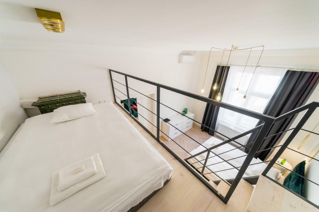 Apartament Deluxe Old Town Sw. Krzyza Wawelofts Cracovie Extérieur photo